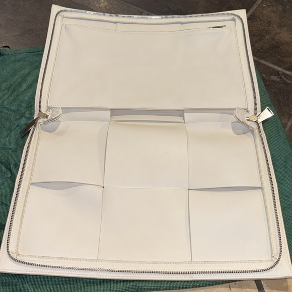 Bottega Veneta Double Zipper Document Case off white Intreccia EUC - Picture 7 of 10